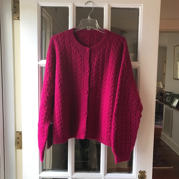 100% ALPACA MAGENTA SWEATER - Picture 1 of 8